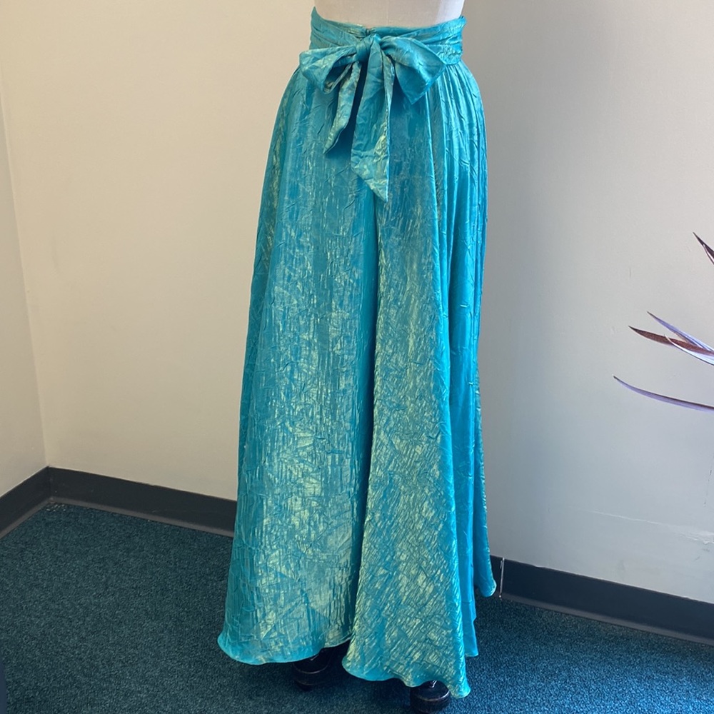 Hugo Buscati Iridescent Evening Skirt - Picture 8 of 16